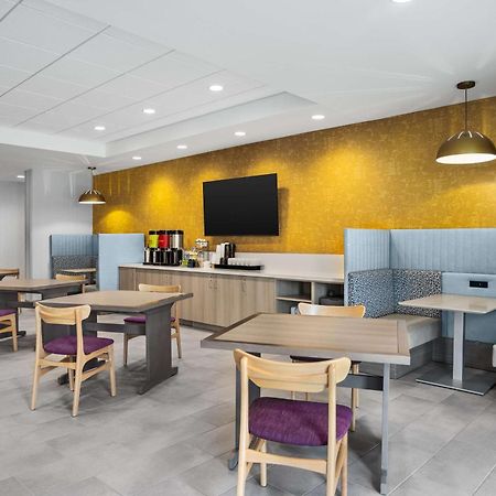 Home2 Suites By Hilton Indianapolis North At Intech Park Экстерьер фото