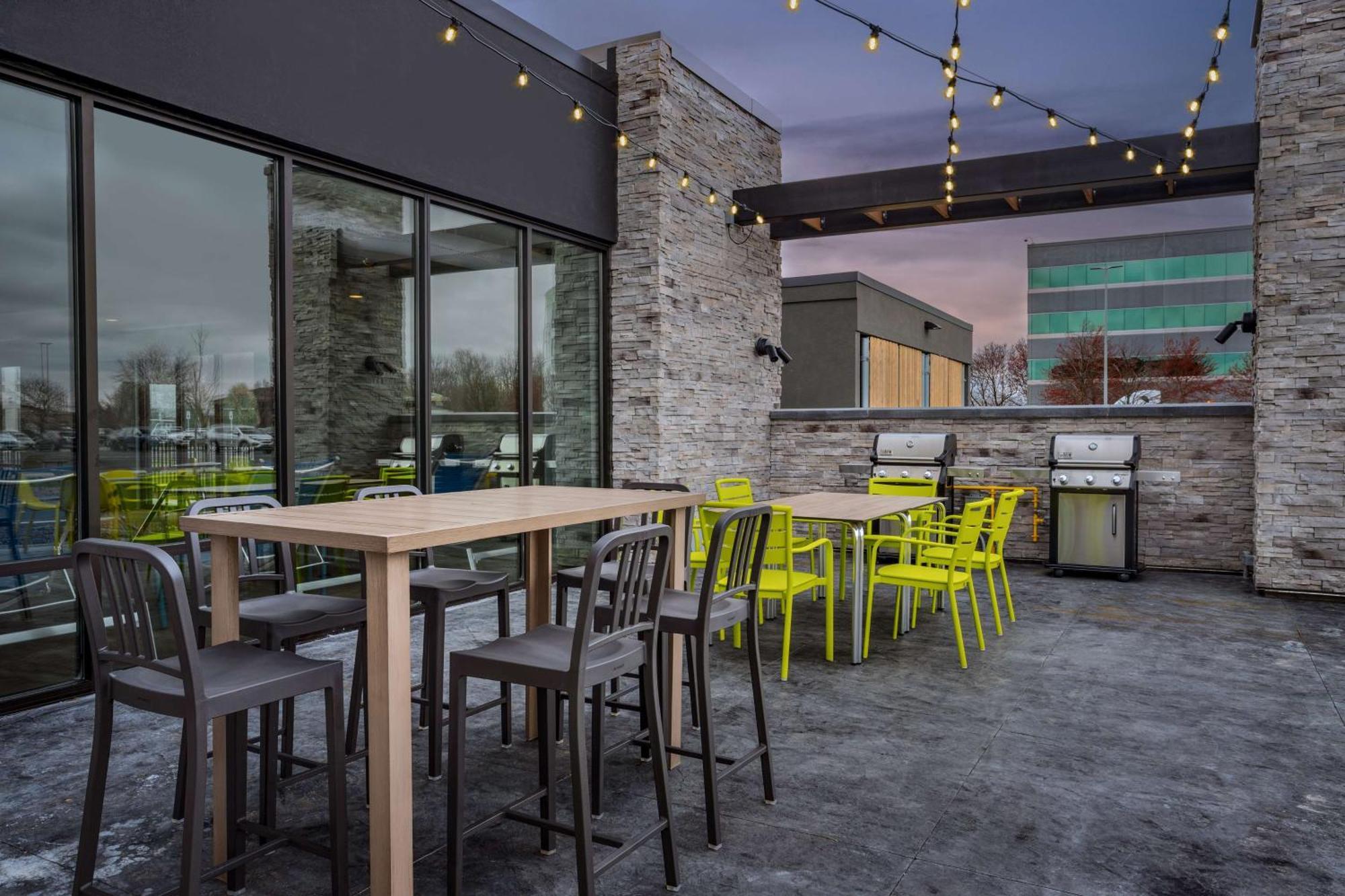 Home2 Suites By Hilton Indianapolis North At Intech Park Экстерьер фото