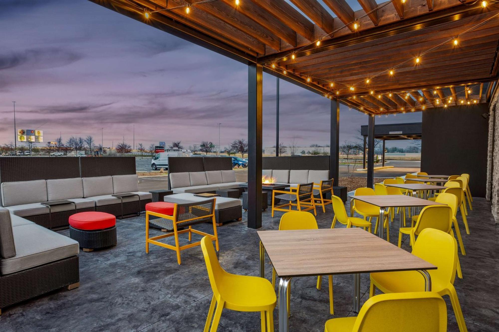 Home2 Suites By Hilton Indianapolis North At Intech Park Экстерьер фото