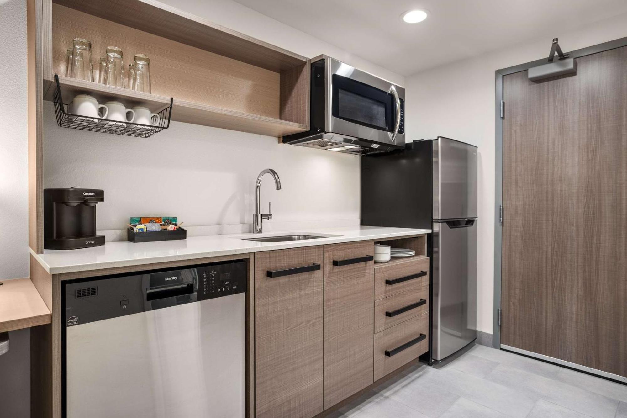 Home2 Suites By Hilton Indianapolis North At Intech Park Экстерьер фото