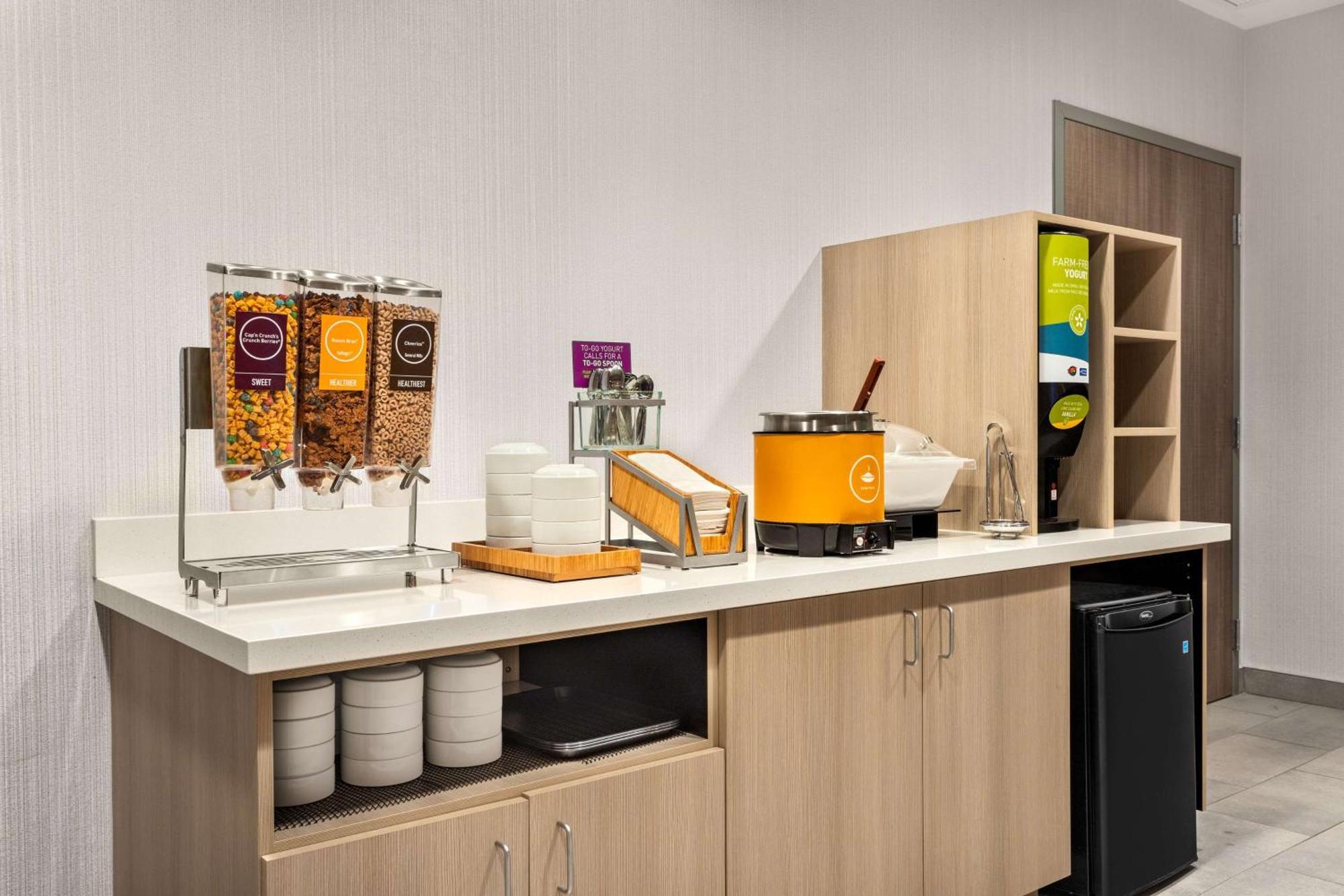 Home2 Suites By Hilton Indianapolis North At Intech Park Экстерьер фото