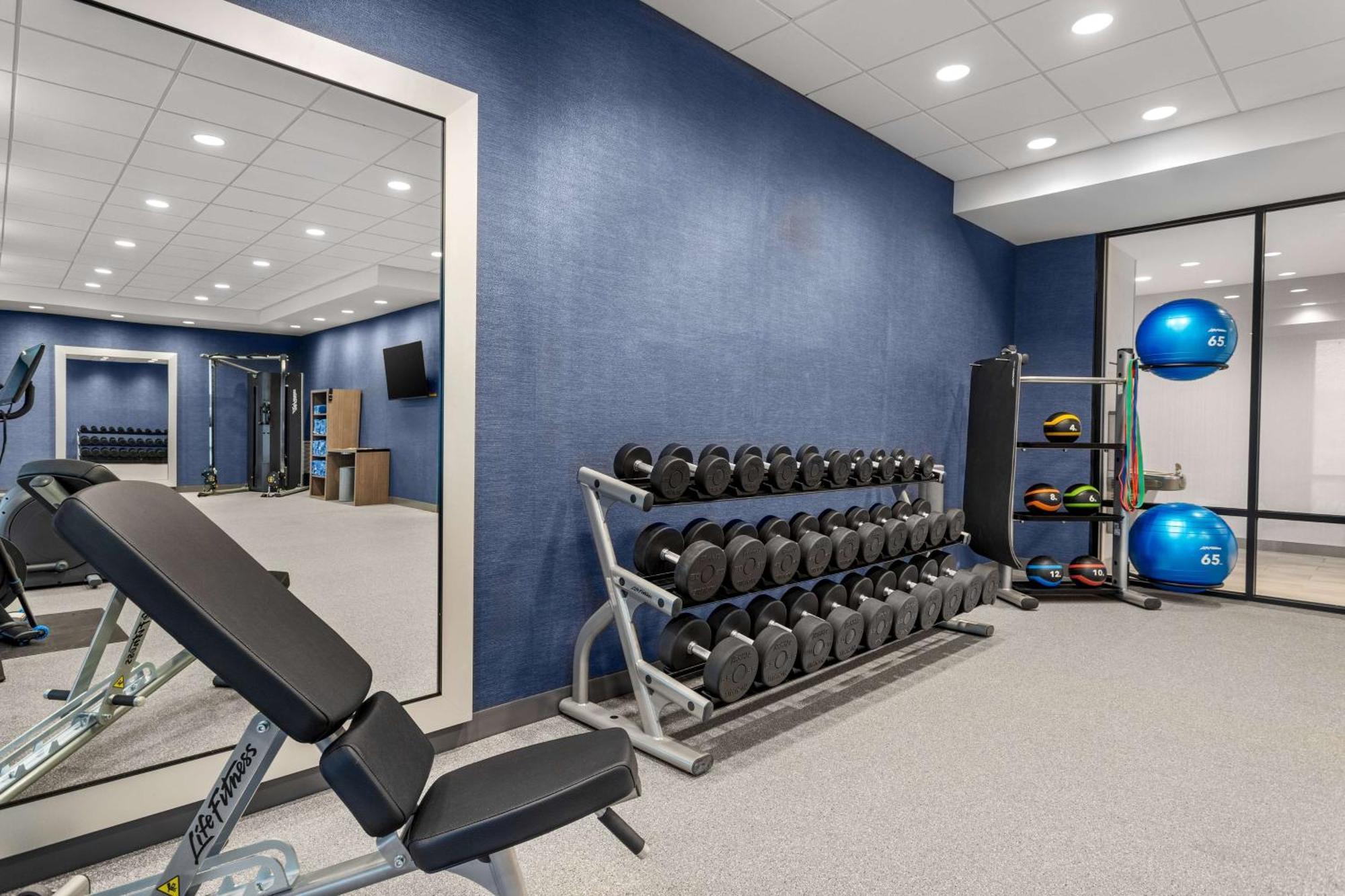 Home2 Suites By Hilton Indianapolis North At Intech Park Экстерьер фото